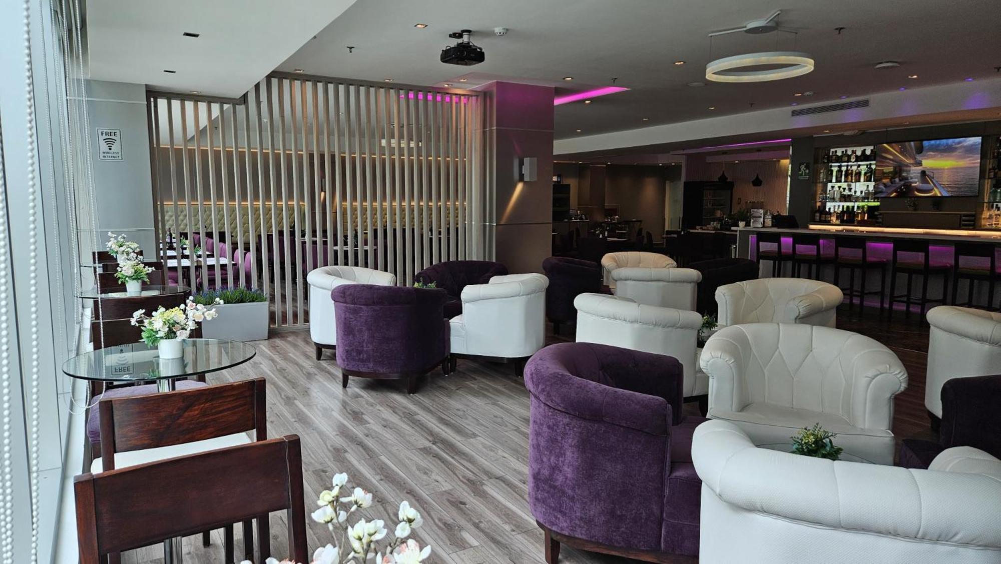 Ramada Plaza By Wyndham Punta Pacifica Hotel