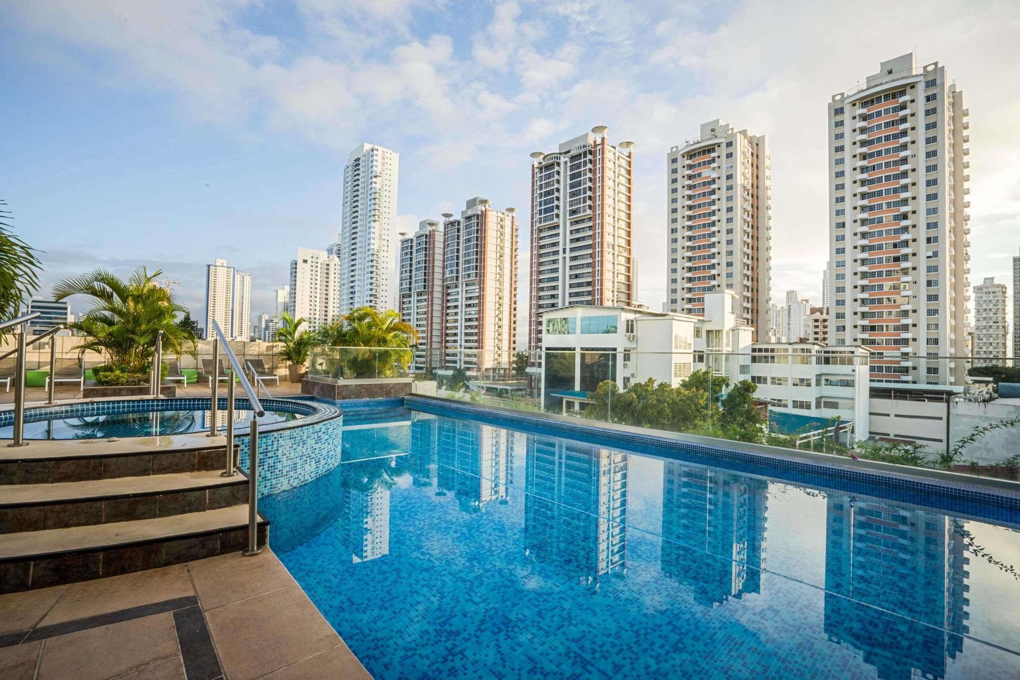 Ramada Plaza By Wyndham Punta Pacifica Hotel 4*